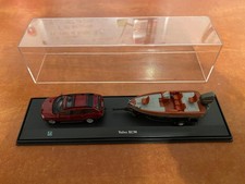 Volvo XC90 Modellauto mit Boot